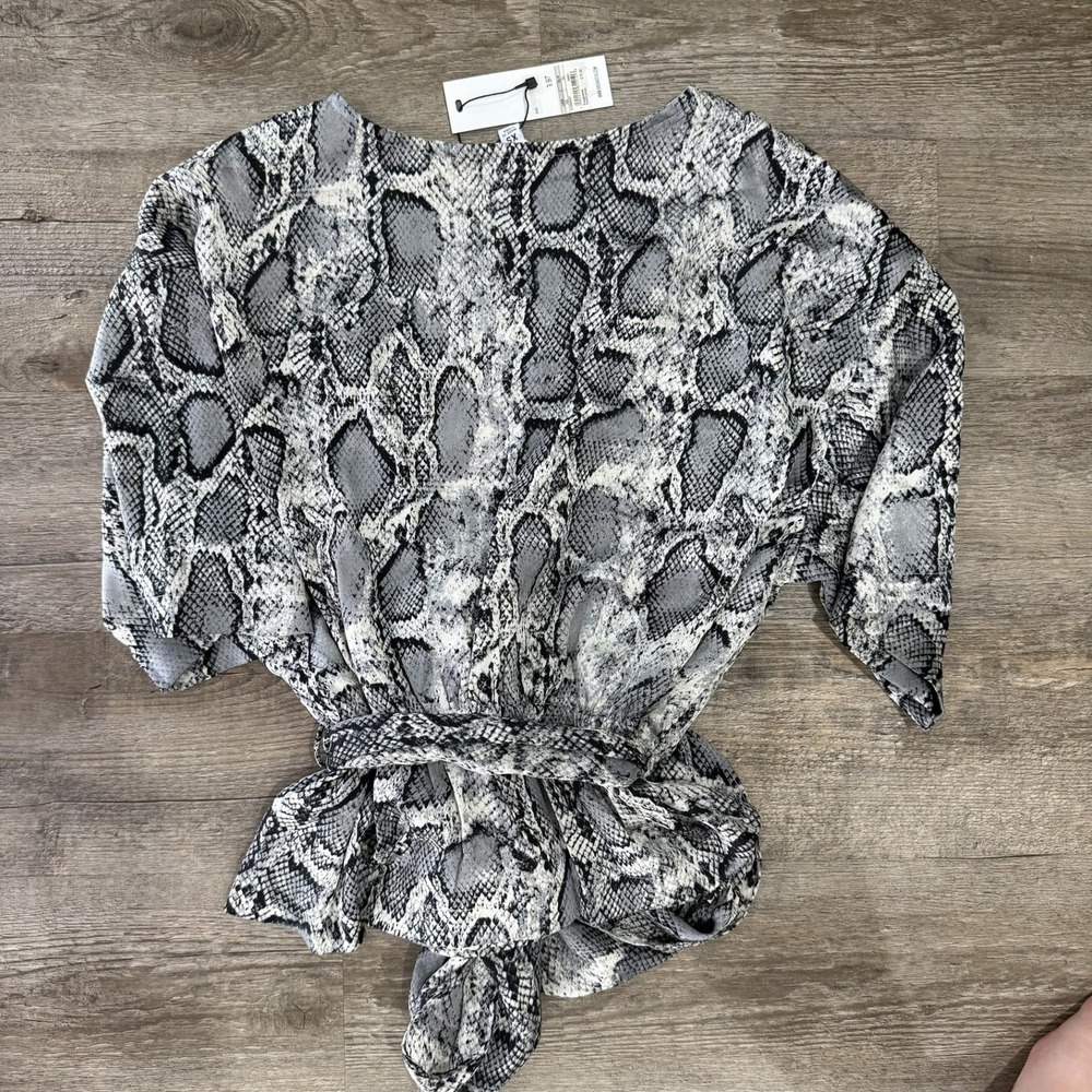 NWT BB Dakota Grey Snake Print Tie Waist Dress Size XS